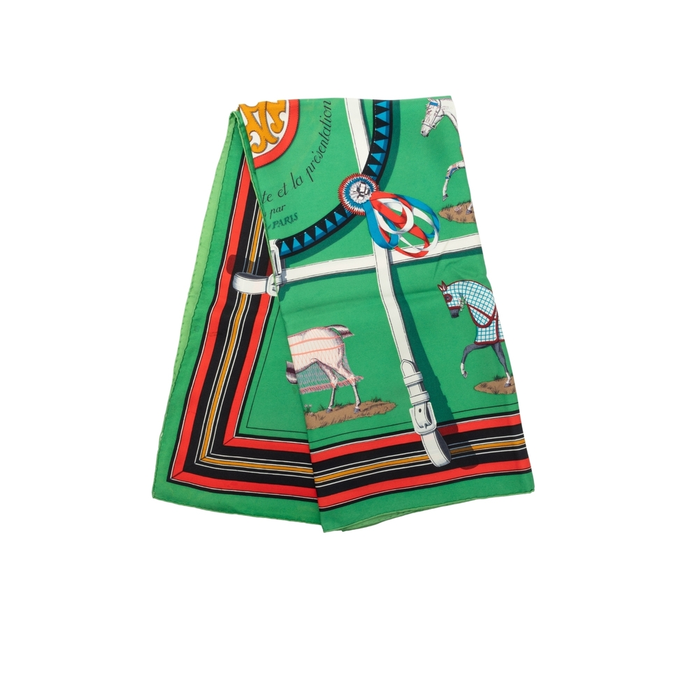 Pre-Loved Hermes Couvertures Et Tenues De Jour Silk Scarf 90